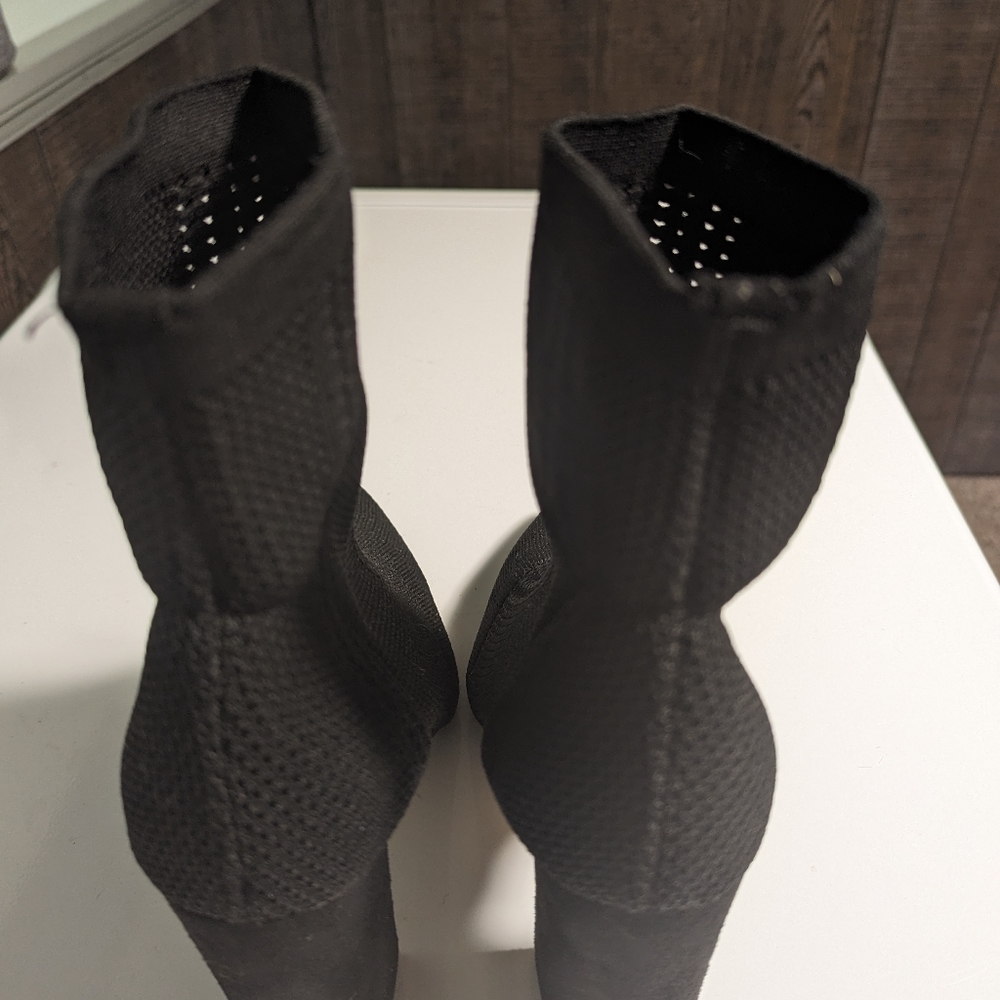 Boots - Picture 4 of 4